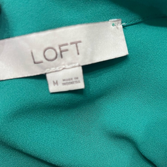 LOFT M Emerald green drapey lightweight blouse top back Vneck strap Spring - Picture 5 of 15